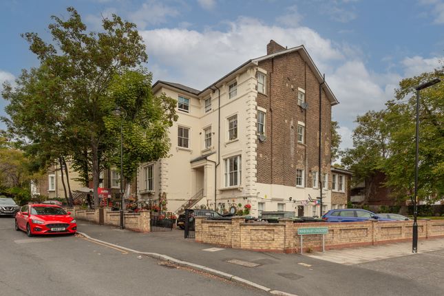 2-bed flat on Flat F, 99 Belvedere Road, London, £235,000