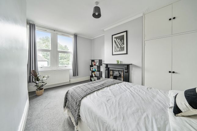 Flat 2, 1, Roundhay Mount, Leeds photo 3