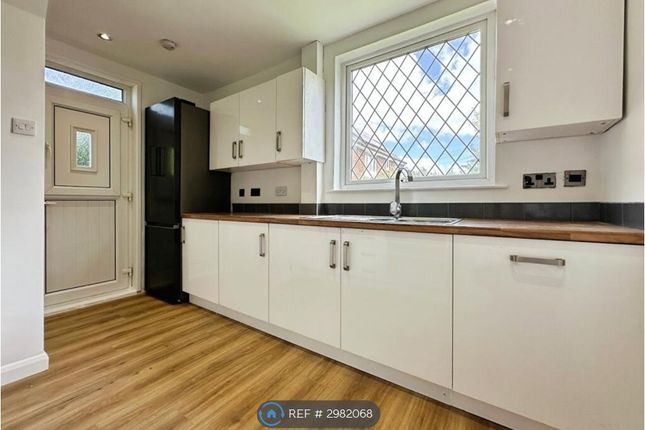 Beacon Grove, Morley, Leeds photo 4