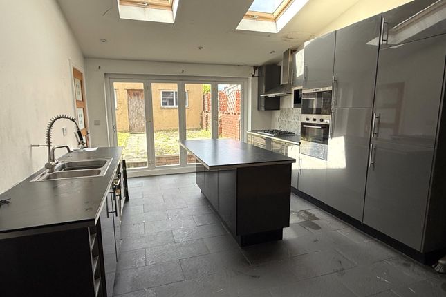 29, St. Pauls Road, Port Talbot photo 4