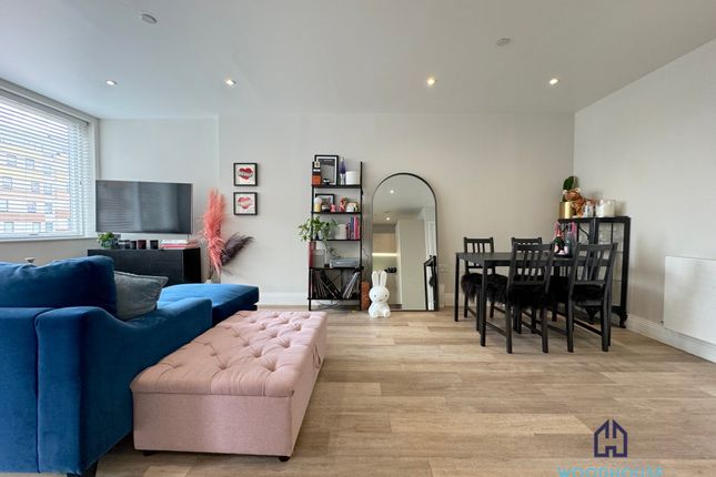 Thumbnail Flat to rent in Ossulstone Court, London