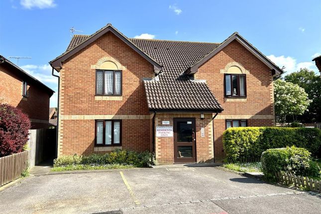 Thumbnail Studio for sale in Flat, Summerfield Court, Sutton Close, Portsmouth