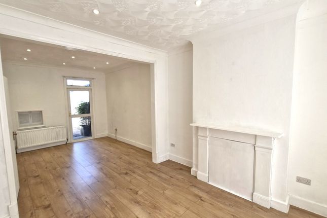 79, Ceres Road, London photo 3