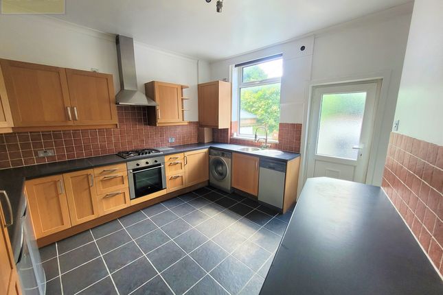 2 Bobs Lane, Cadishead photo 4