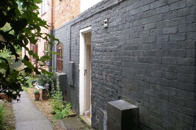Flat 1 10a, Market Place, Bungay photo 2