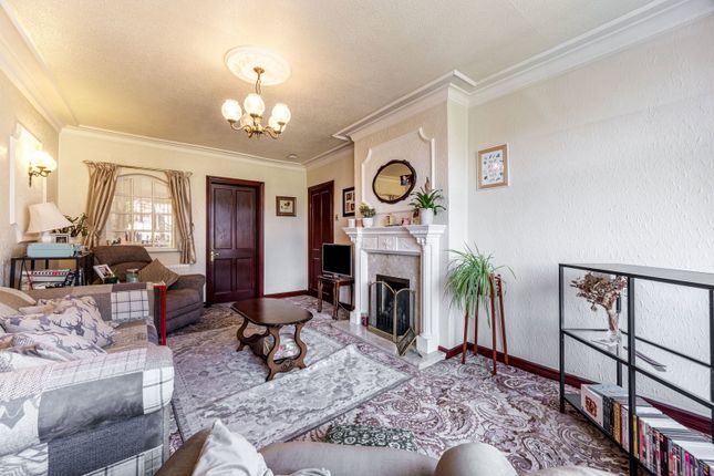 16, Lancaster Gardens, Wolverhampton photo 3