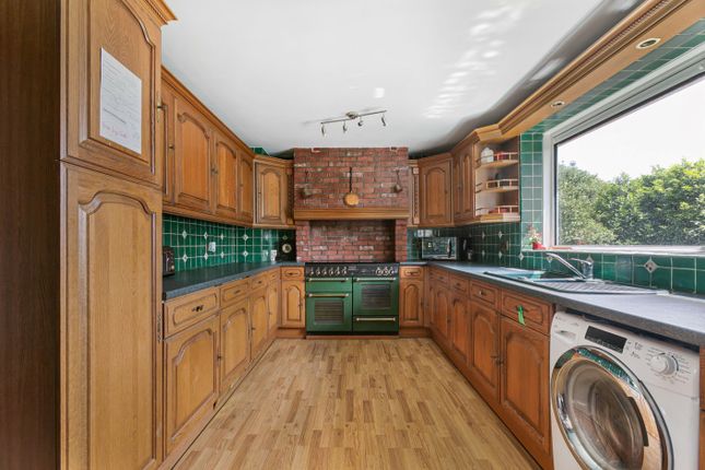 24, Oakley Road, Harpenden photo 3