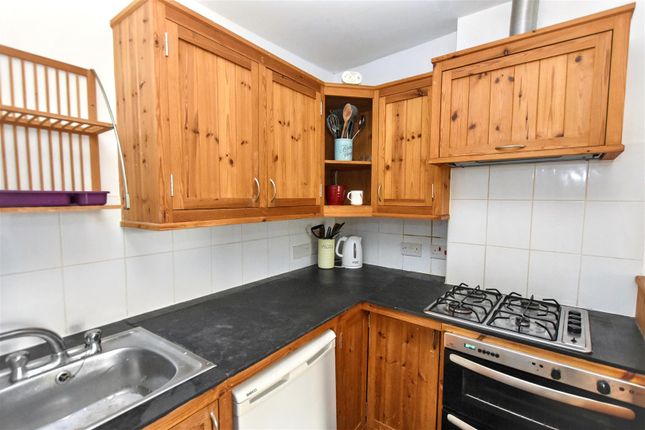 Flat 4, 74 Higher Fore Street, Redruth photo 4