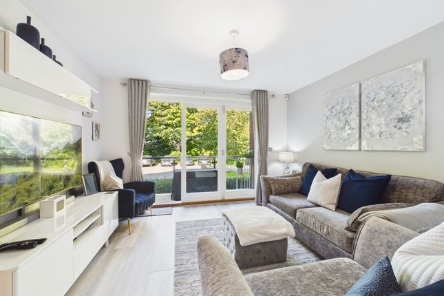2 The Pines, Amersham Road, High Wycombe photo 2