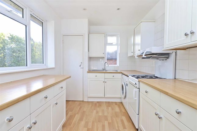 195, Tolcarne Drive, Pinner photo 2