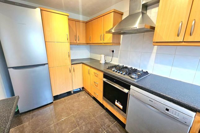 Whatsapp Image 2025-12-06 At 10.01.36_52E9792c