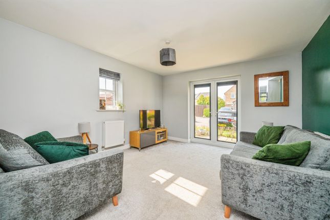 7, Highgrove Court, DERBY photo 4