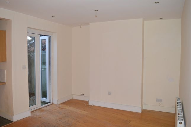 28, Emerson Road, Poole photo 3