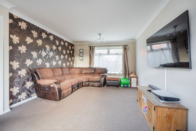 34 Stonehouse Road, Norwich photo 2