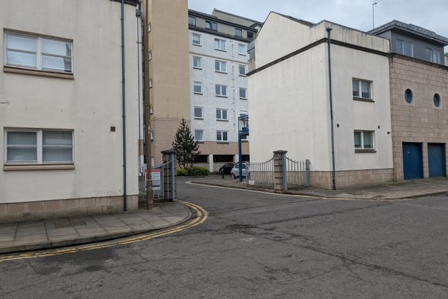 Parking Space, 28/6, Fettes Row, Edinburgh photo 4