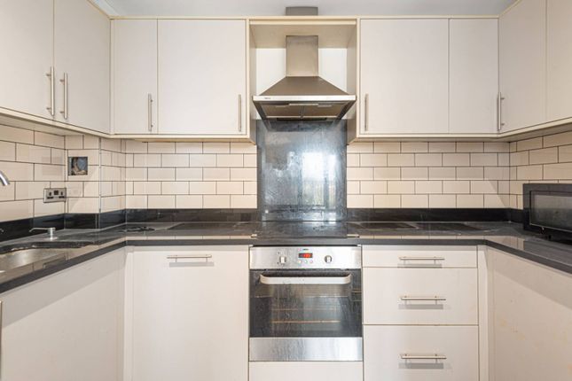 Thumbnail Flat to rent in Felix Court, Colindale, London
