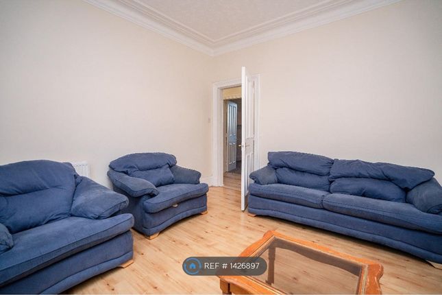 2 bed flat to rent in Victoria Road, Aberdeen AB11