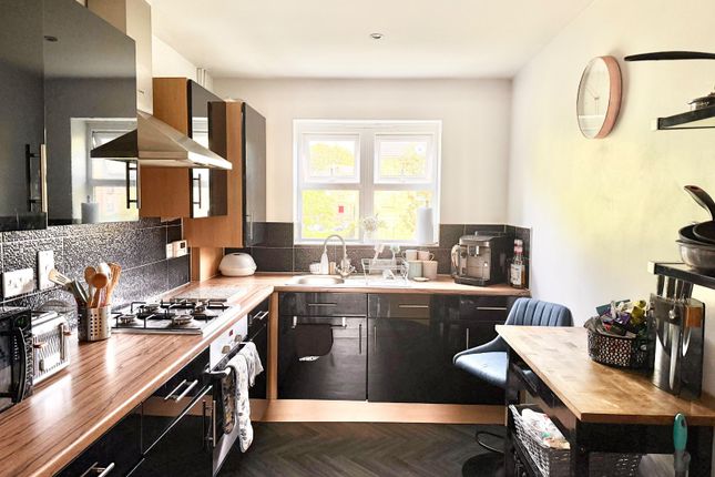Flat 6, 1, Mill Beck Close, Pudsey photo 4