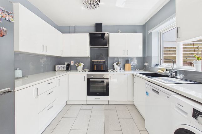 21, Churchill Way, Mitcheldean photo 2