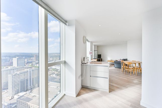 Pinnacle Apartments, East Croydon photo 4