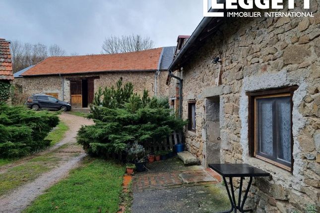 Thumbnail Villa for sale in Le Mayet De Montagne, Allier, Auvergne-Rhône-Alpes