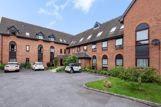 Flat for sale in Ashridge Court, Newbury