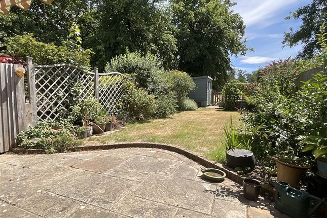 Holmwood Close, Sutton photo 2