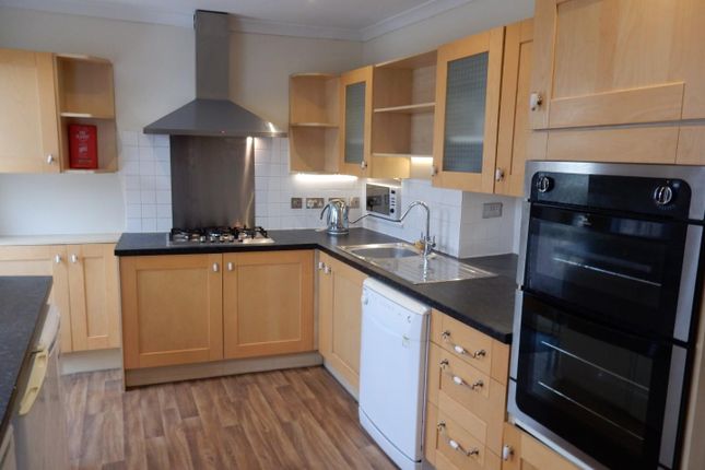 40 Fh Kitchen.Jpg
