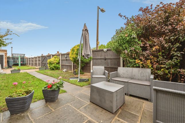 51a, Premier Avenue, Grays photo 4