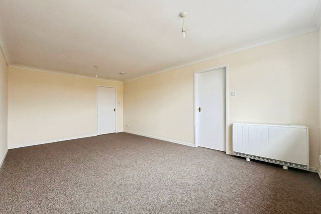 Brentnall Court, Chilwell, Nottingham photo 4