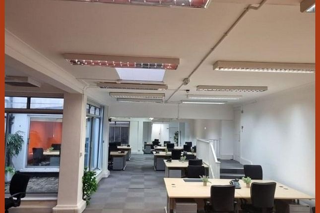 Office to let in Borough High Street, London