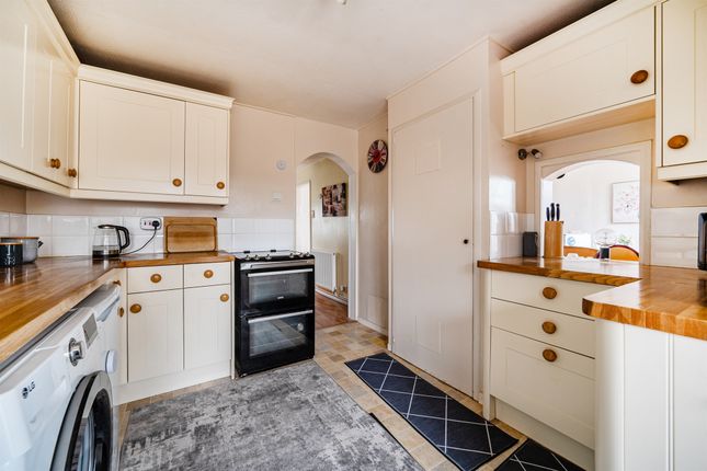 14, Blenheim Road, Maidenhead photo 2