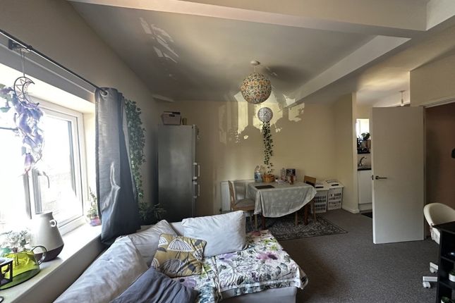 12B Aldiss Court, High Street, Dereham photo 3