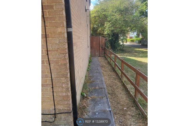 Constable Close, Houghton Regis, Dunstable photo 3