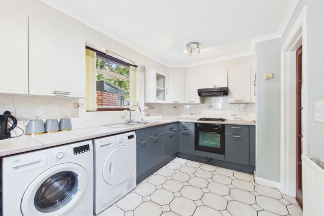 727 Mansfield Road, Nottingham photo 3