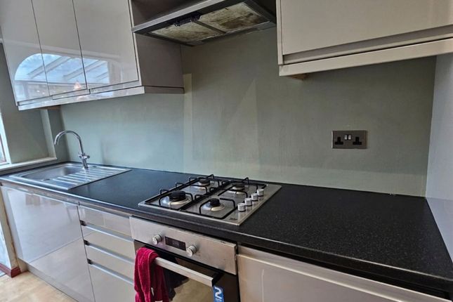 119 Lynton Road, Harrow photo 4