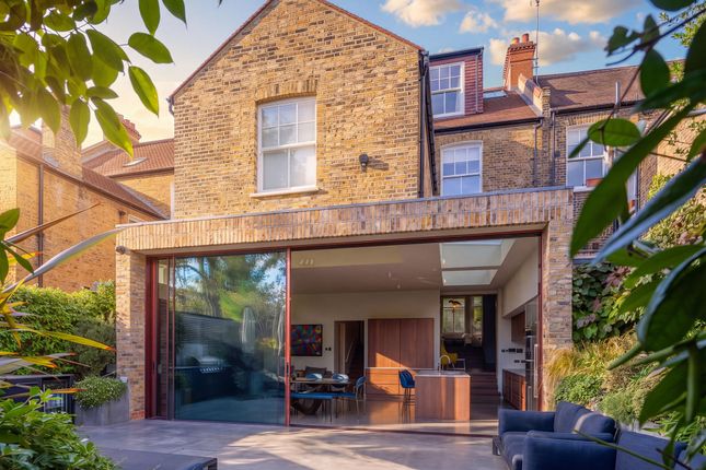 120 Chevening Road, London photo 3