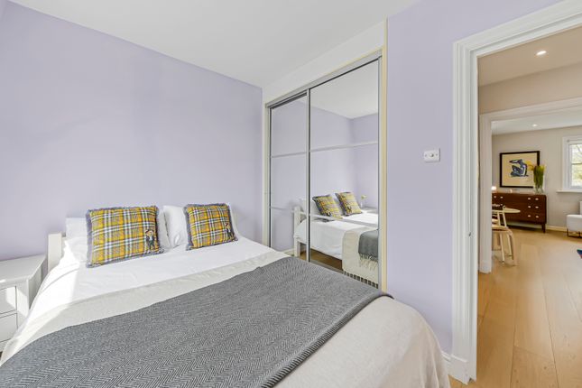 98, Chepstow Road , London photo 4
