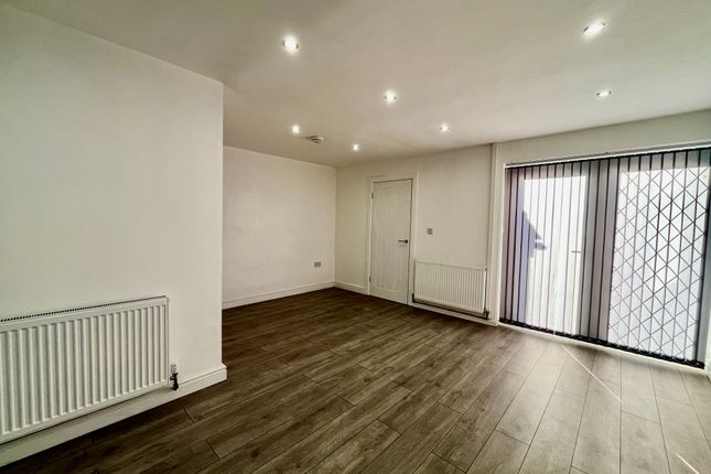 3, Coupland Place, LEEDS photo 5