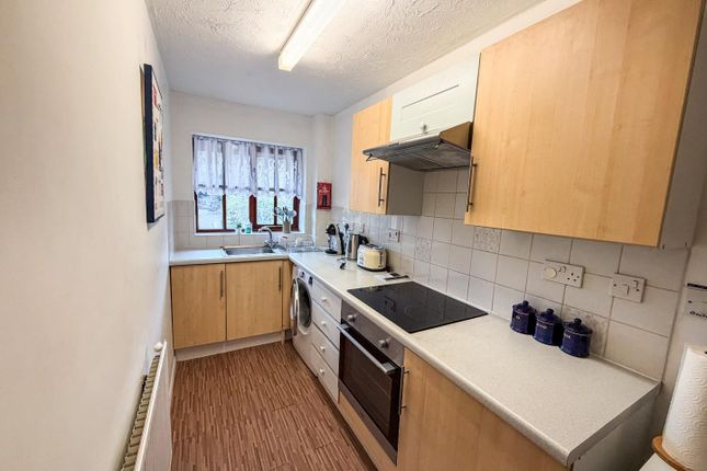66, Riverside Way, Brandon photo 2