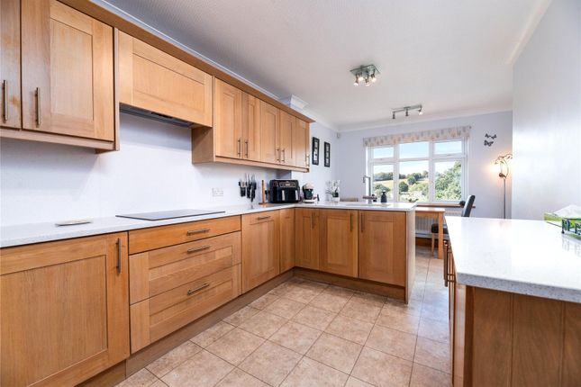 18, Shireoaks, Derbyshire photo 2