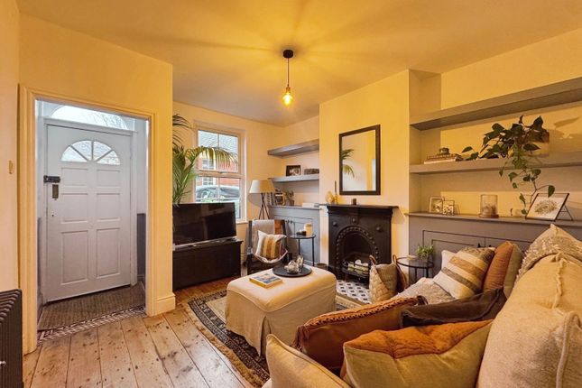 35, Vicker Grove, Manchester photo 3