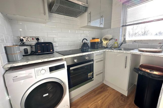 Studio for sale in Astra Court, Colin Road, Round Green, Luton, Bedfordshire