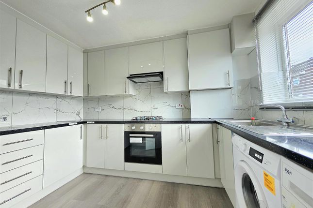 100, Hazelmere Walk, Northolt photo 5