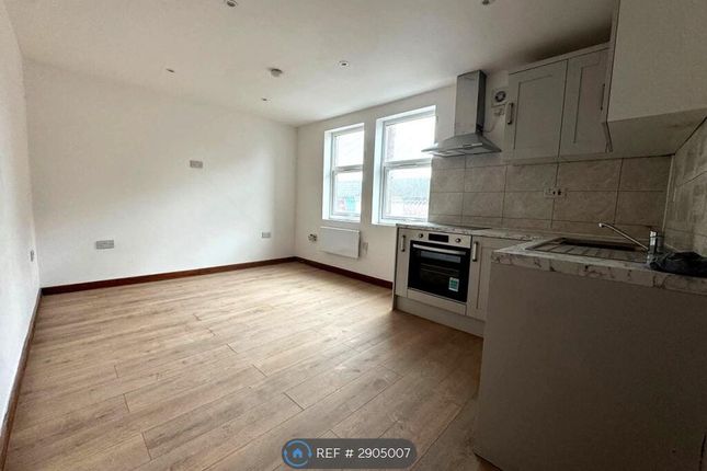 Flat, A  A Stanley Road, Liverpool photo 3