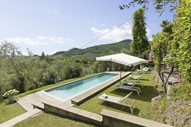 Thumbnail Villa for sale in Via Del Colle di Stabbiano, Lucca, Toscana
