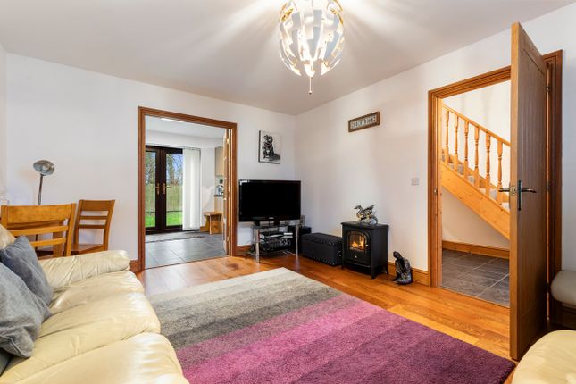 11, Glanafon Gardens, Haverfordwest photo 3