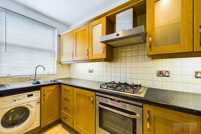 5B, Victoria Terrace, Harrow on the Hill photo 2