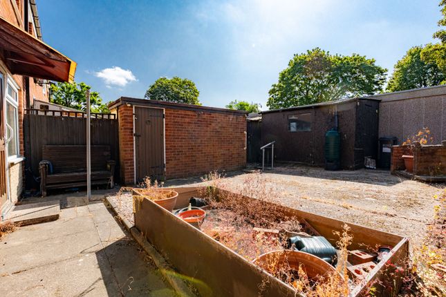 39 Helmswood Drive, Birmingham photo 3