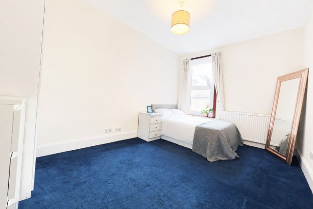 129, Boundaries Road, Balham photo 2